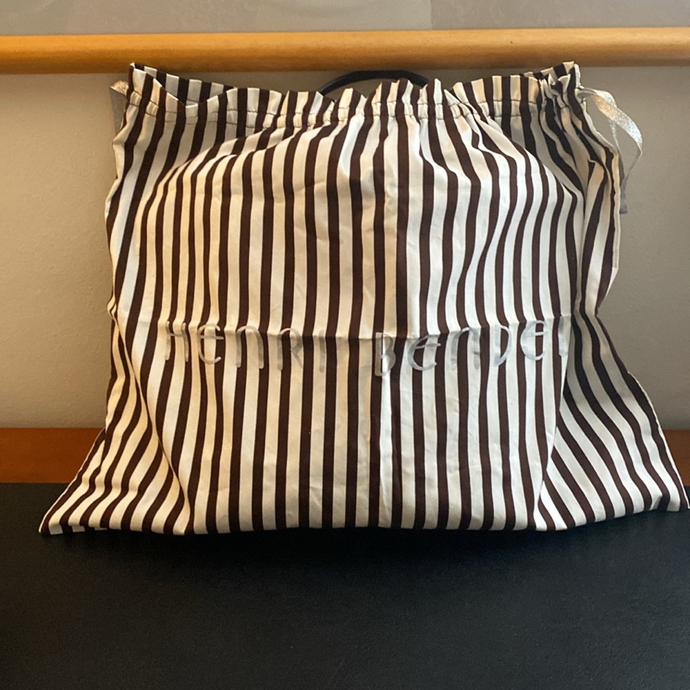 Henri Bendel animal print reverses to leather. shopping bag tote Removable strap - Picture 9 of 14